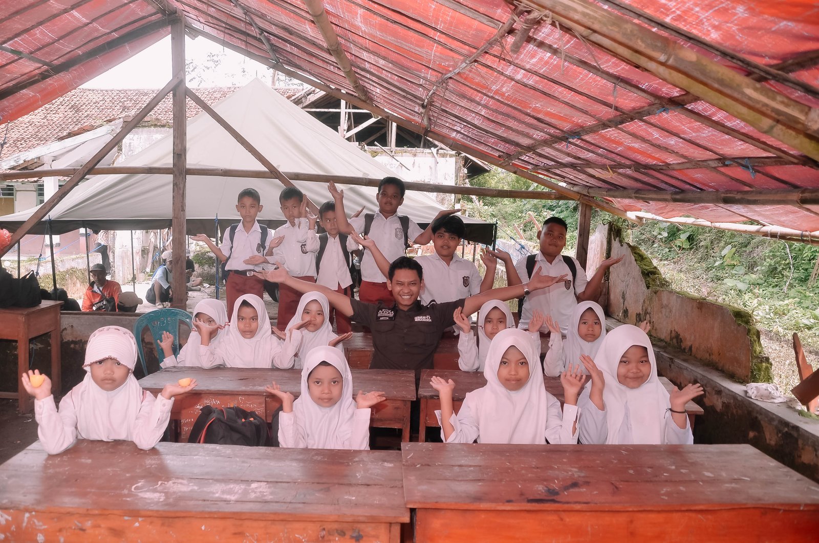 Program Seribu Seragam