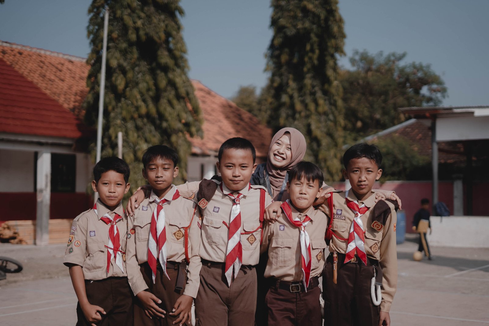 About relawan bersama adik adik